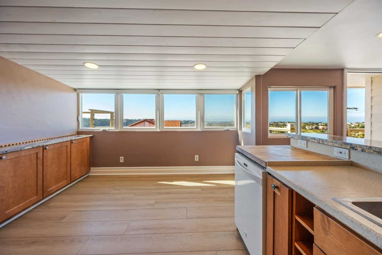 1821 Laurel Rd - Photo 3 of 45