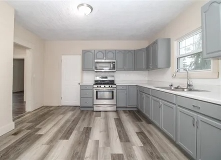 29 Rebecca Ave - Photo 2 of 13