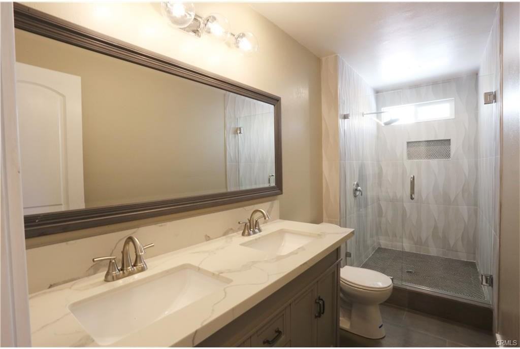 701 N Lincoln St - Photo 7 of 7