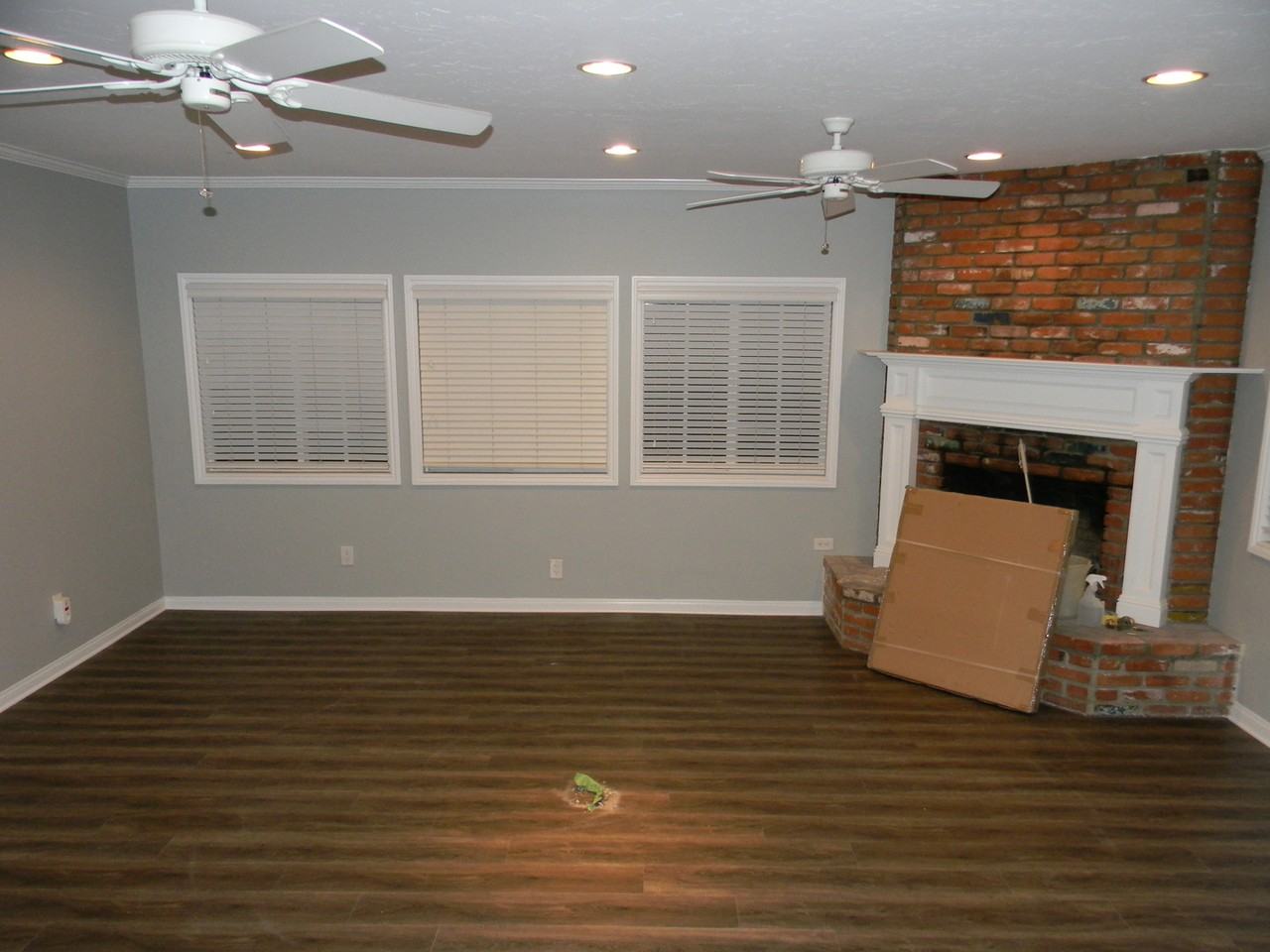 1143 E Rose Ave - Photo 2 of 25