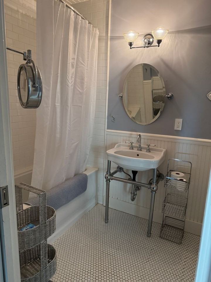 1973 Shuey Ave - Photo 3 of 12