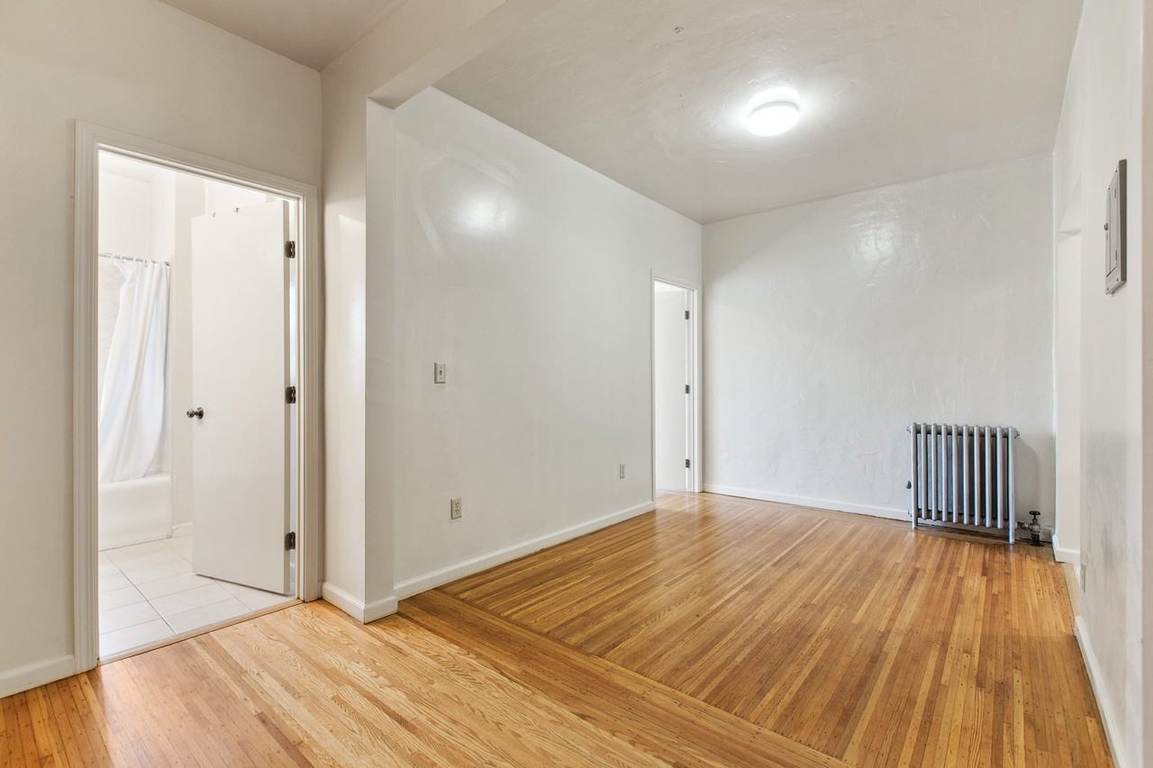 1942 Channing Way - Photo 4 of 12