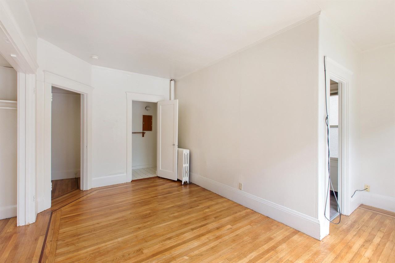 2119 Hearst Avenue - Photo 5 of 26