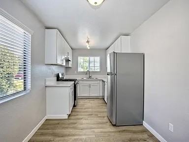 4546 60th Street - Photo 4 of 23