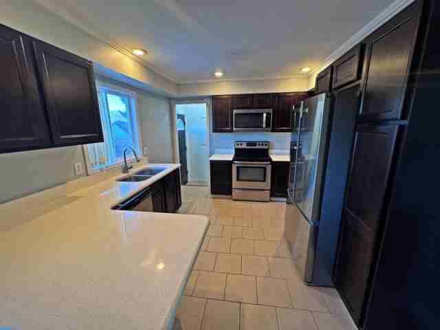 2025 Kober Pl - Photo 3 of 7