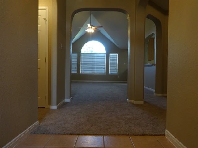 24026 Thistlegate Ct - Photo 2 of 15