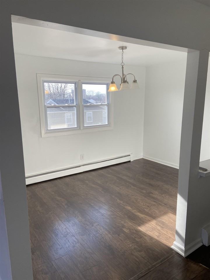 121 Garfield Ave #2 - Photo 5 of 10