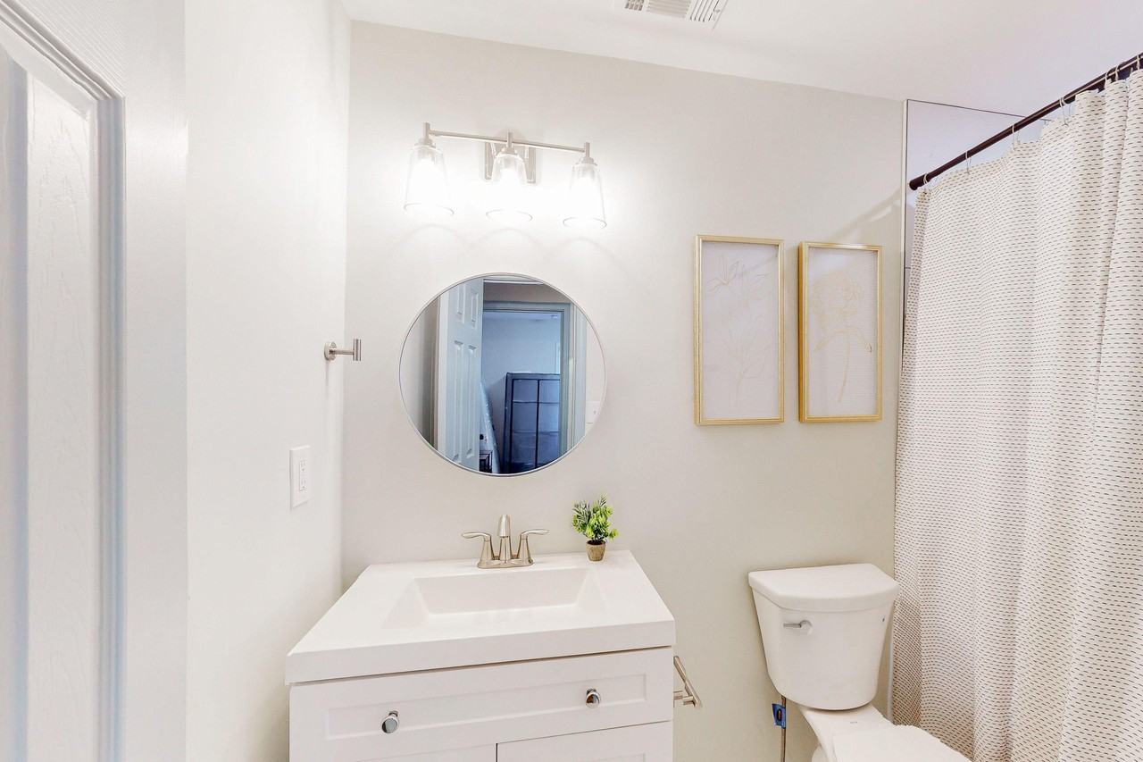 Regency Way Se - Photo 2 of 21