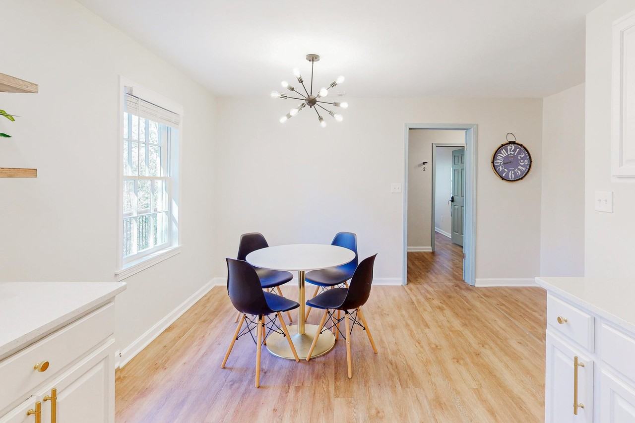 Regency Way Se - Photo 4 of 21