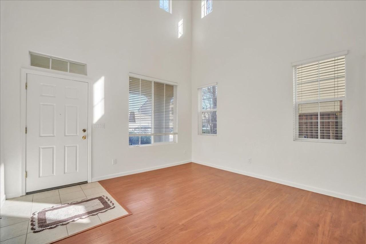 3497 Loggerhead Way - Photo 2 of 30