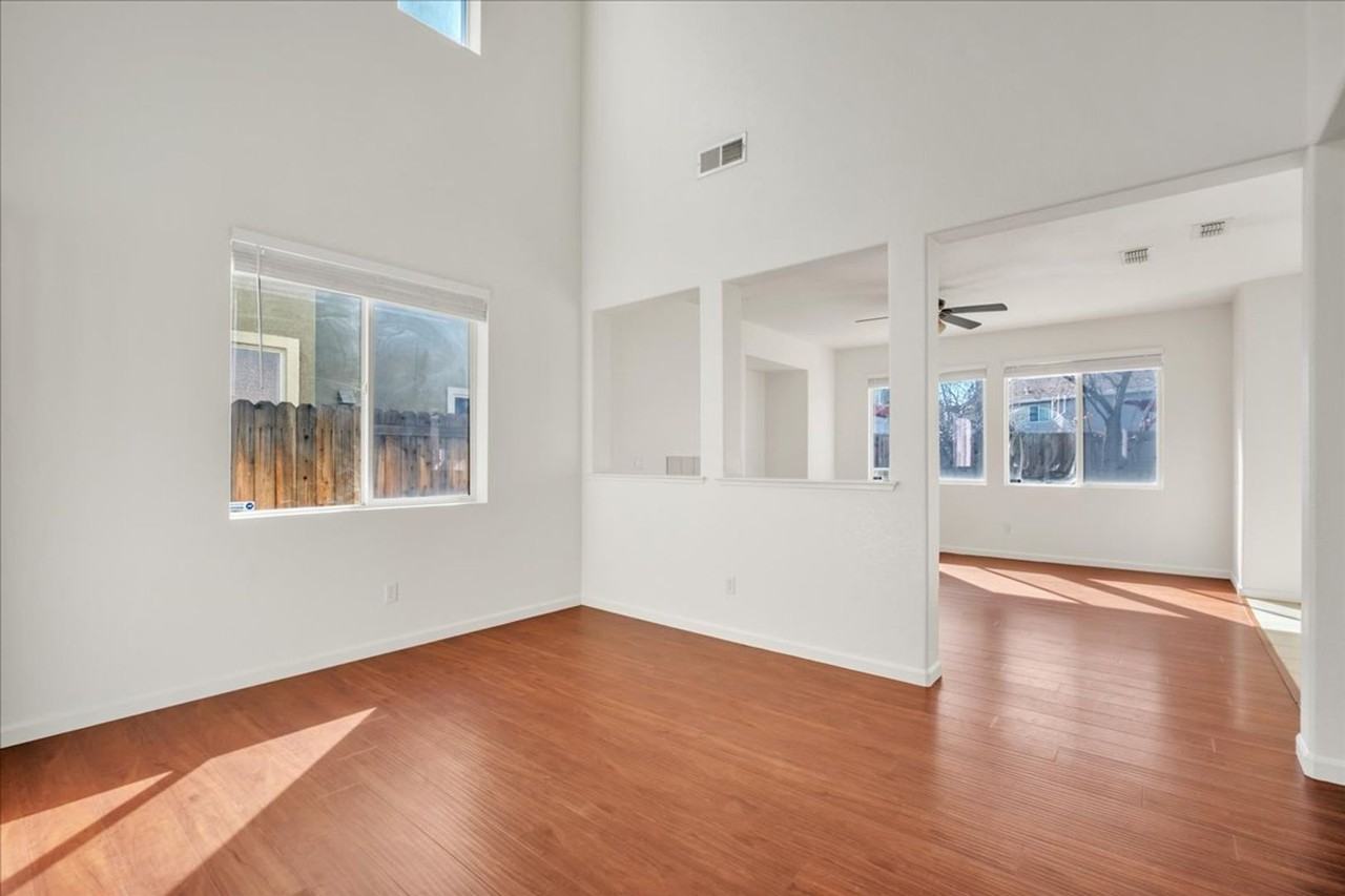 3497 Loggerhead Way - Photo 3 of 30