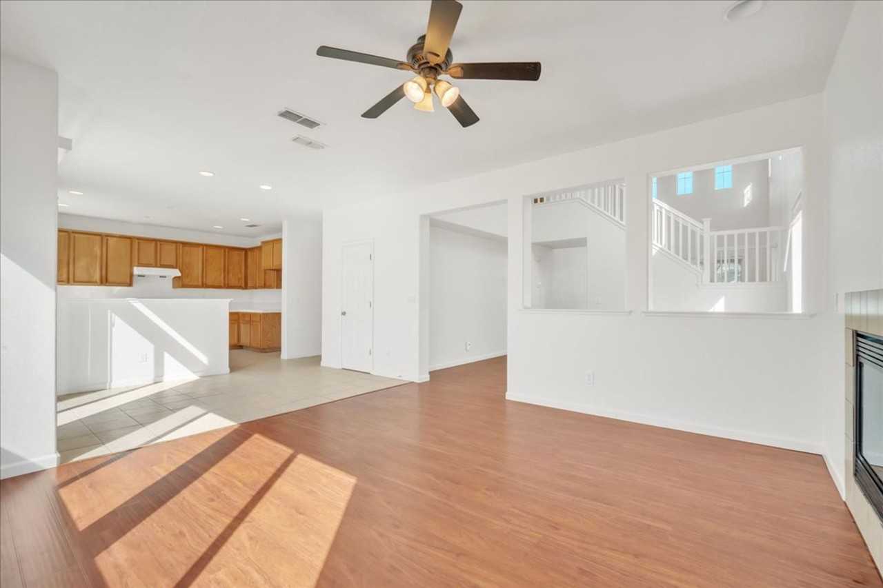 3497 Loggerhead Way - Photo 6 of 30