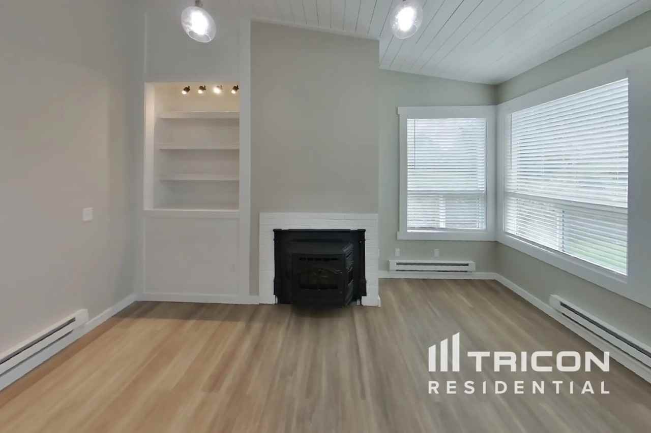 2413 NE Franklin Street Bremerton WA - Photo 2 of 13