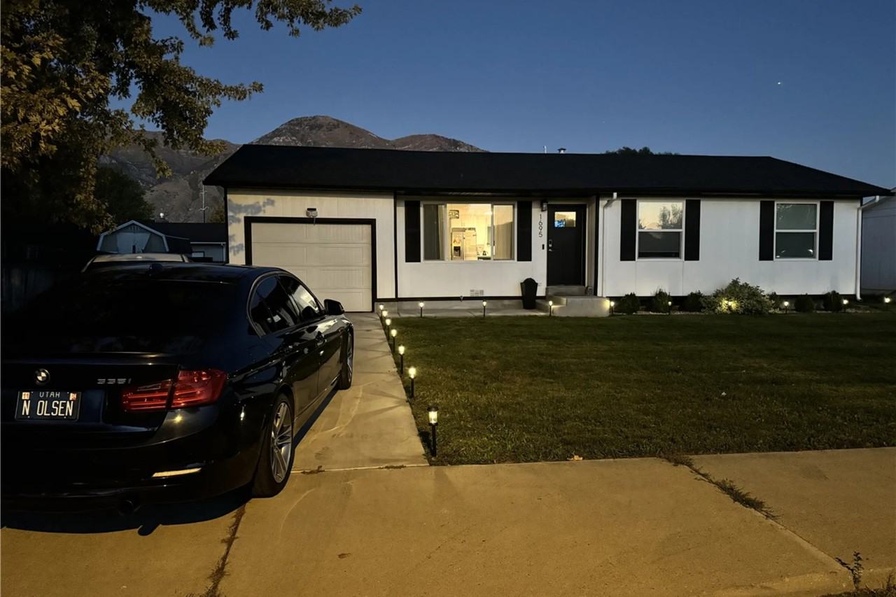 1695 S 450 W - Photo 2 of 27