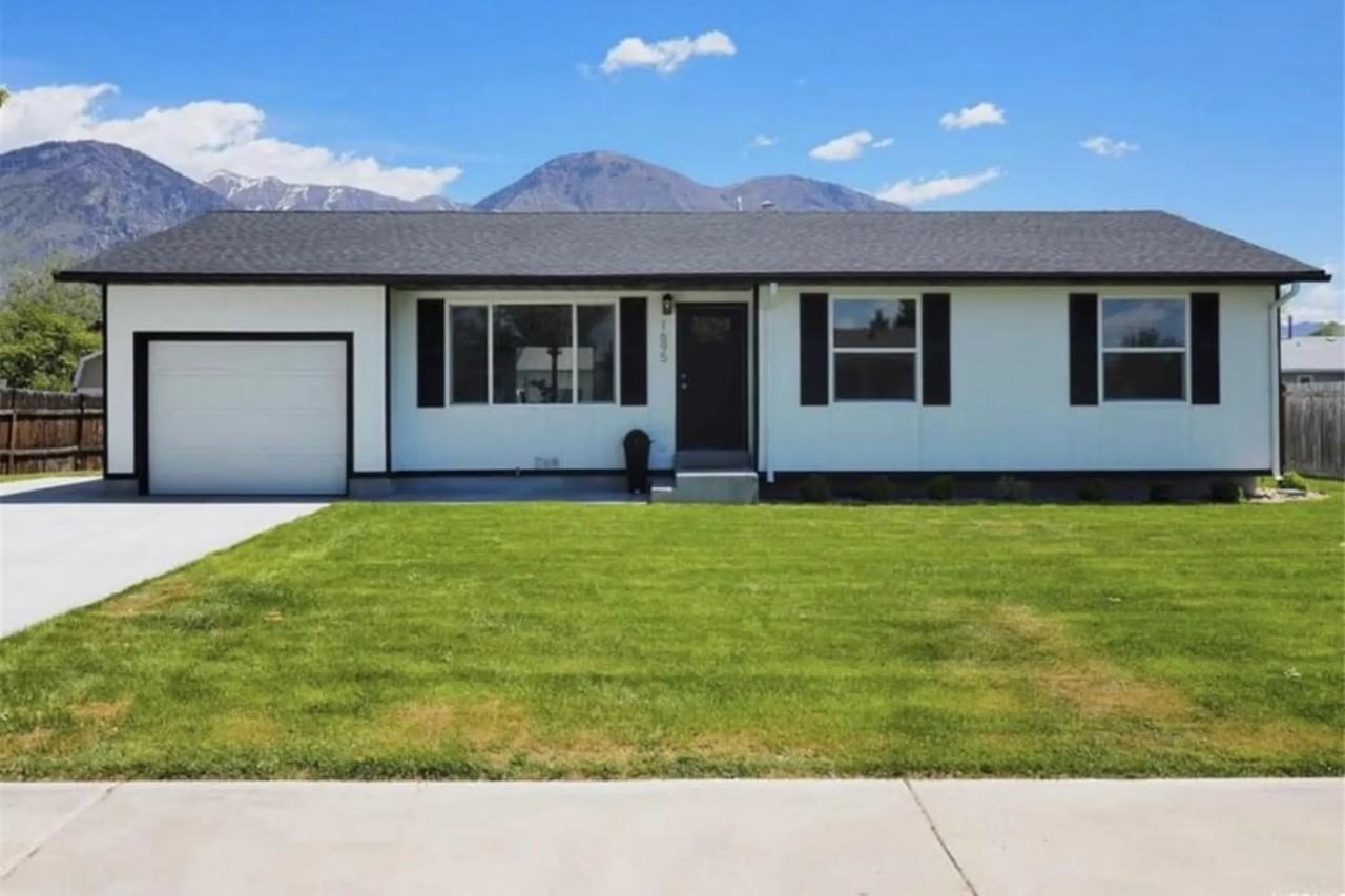 1695 S 450 W - Photo 3 of 27