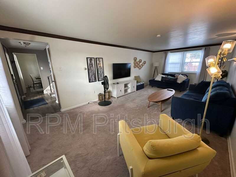 3987 Logans Ferry Rd - Photo 2 of 17