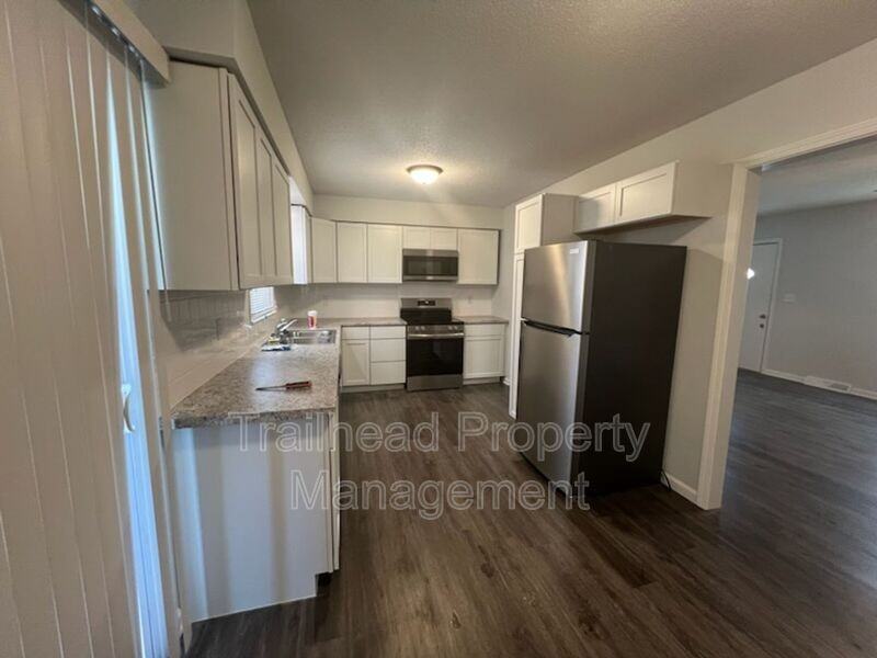 2216 Wilson Ave - Photo 6 of 20