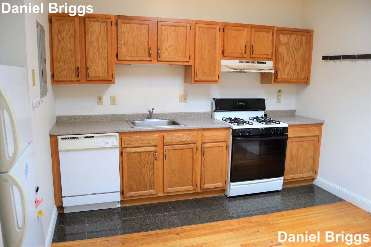 17 Cummings Rd #6A - Photo 3 of 13