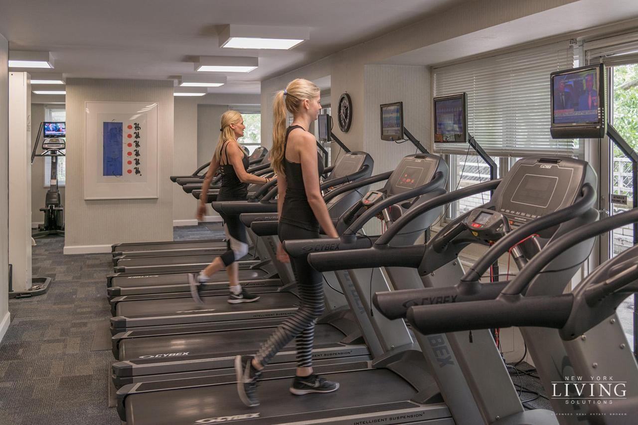 E 77th St #1918 - Photo 5 of 5