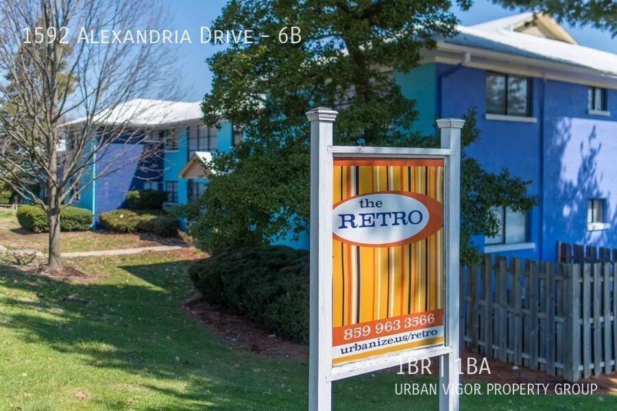 1592 Alexandria Dr #6B - Photo 4 of 29