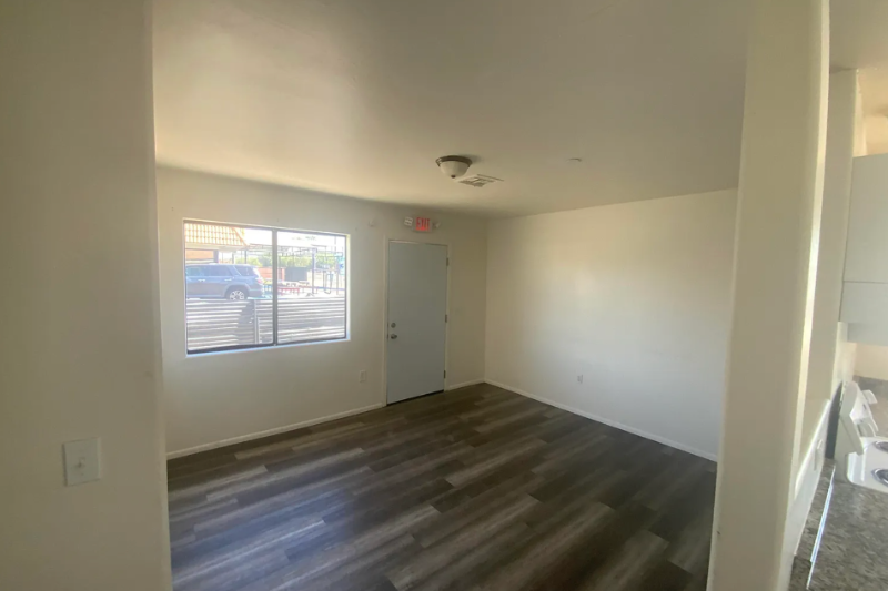 1460 W Saint Marys Rd - Photo 2 of 17