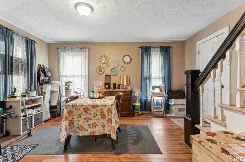 22 Spring St #A - Photo 3 of 10