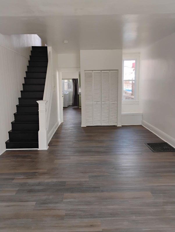 529 W Vine St - Photo 3 of 20