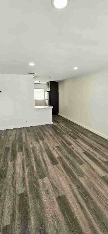 765 W 7th St #3 - Photo 2 of 10