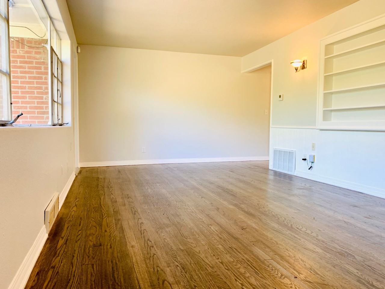 3025 Nw 69th St - Photo 2 of 13