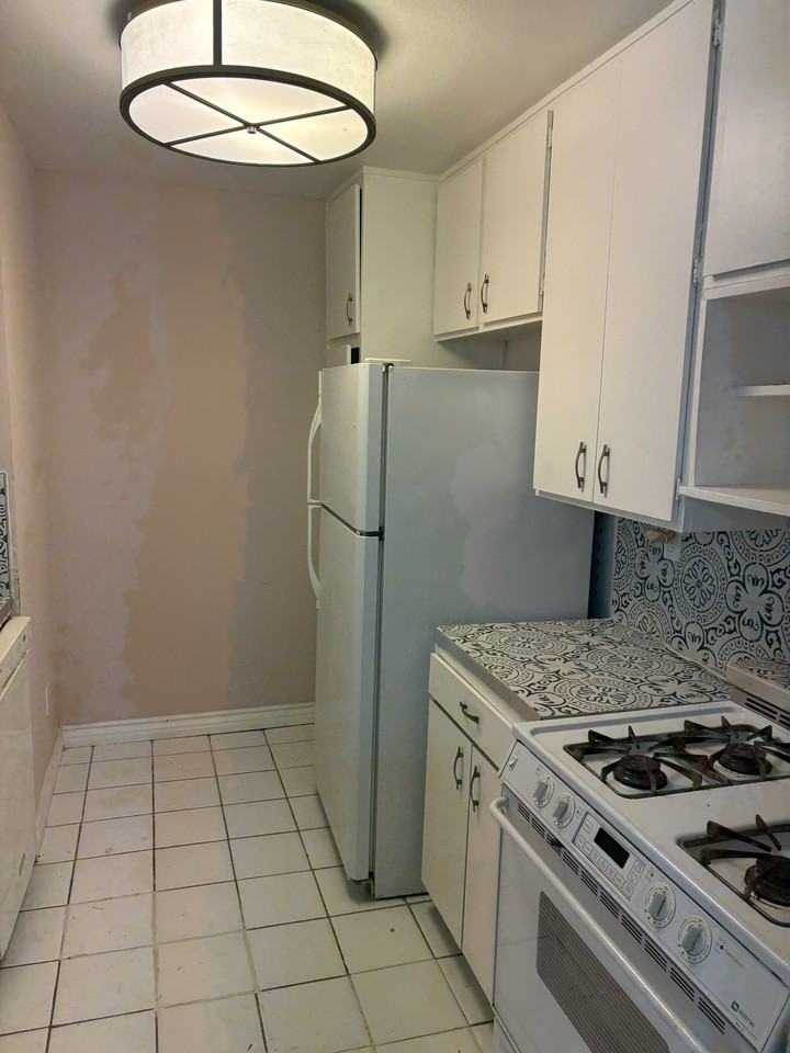 17900 Sherman Way #504 - Photo 3 of 17