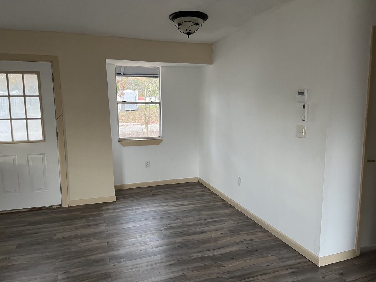 676 Callender Lake Dr #NA - Photo 3 of 9