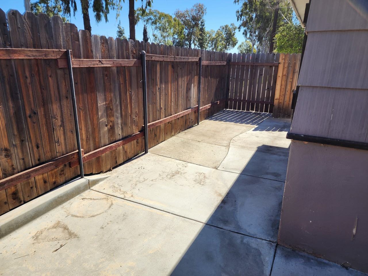 711 S Pine St #711 - Photo 3 of 26