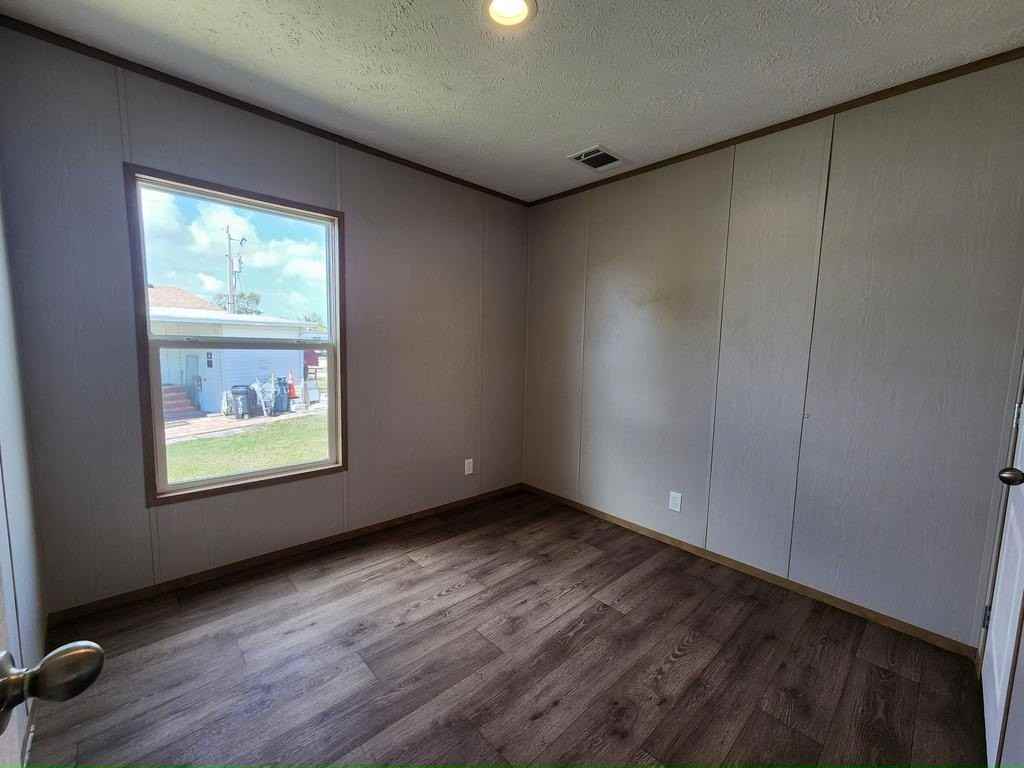 12 Eland Dr #0012 - Photo 6 of 18