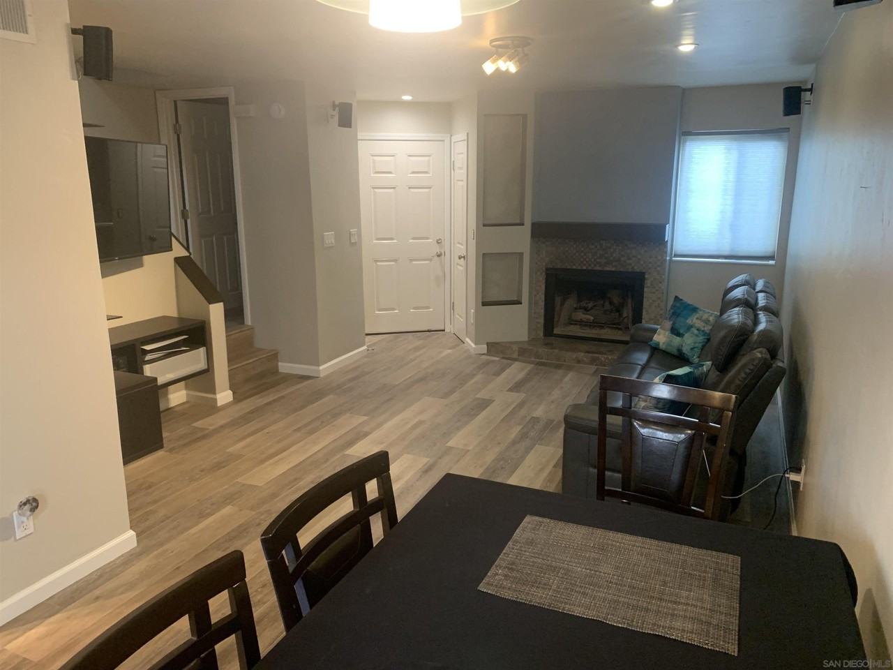 8365 Broadway - Photo 5 of 16