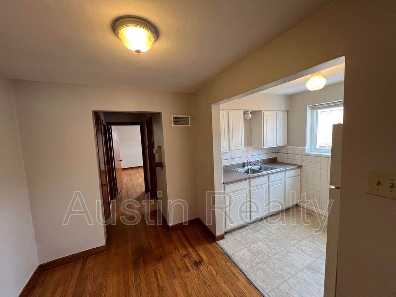 5309 Jamieson Ave #A - Photo 3 of 7