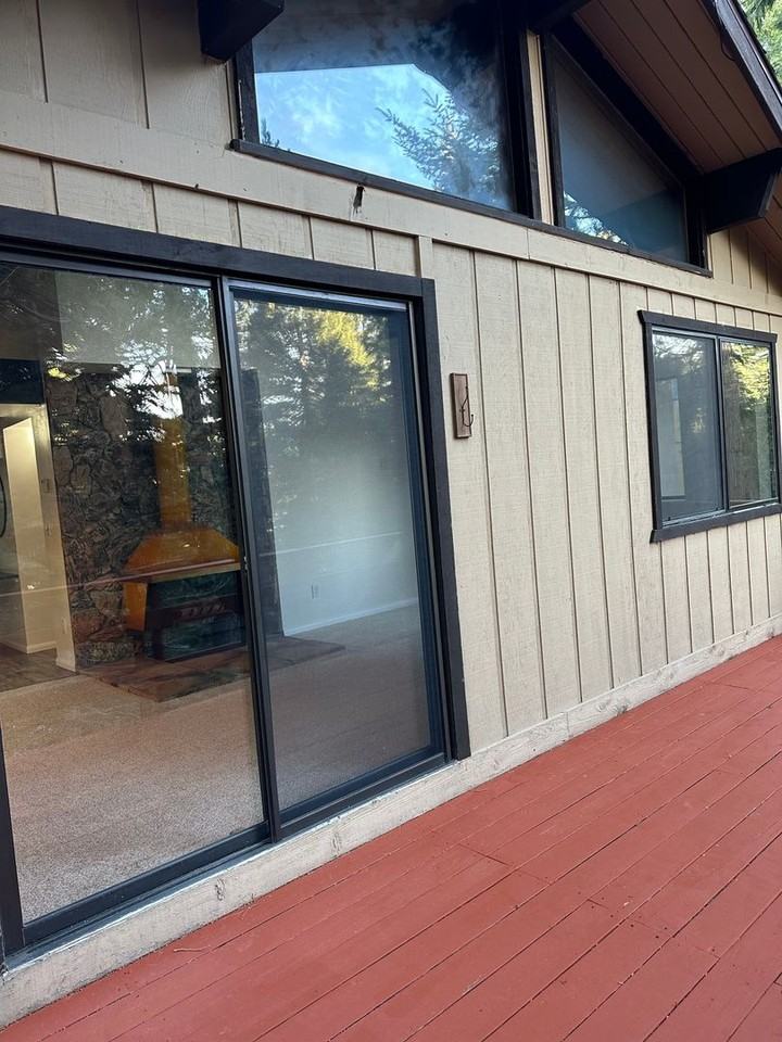 26227 Lake Forest Dr - Photo 3 of 32