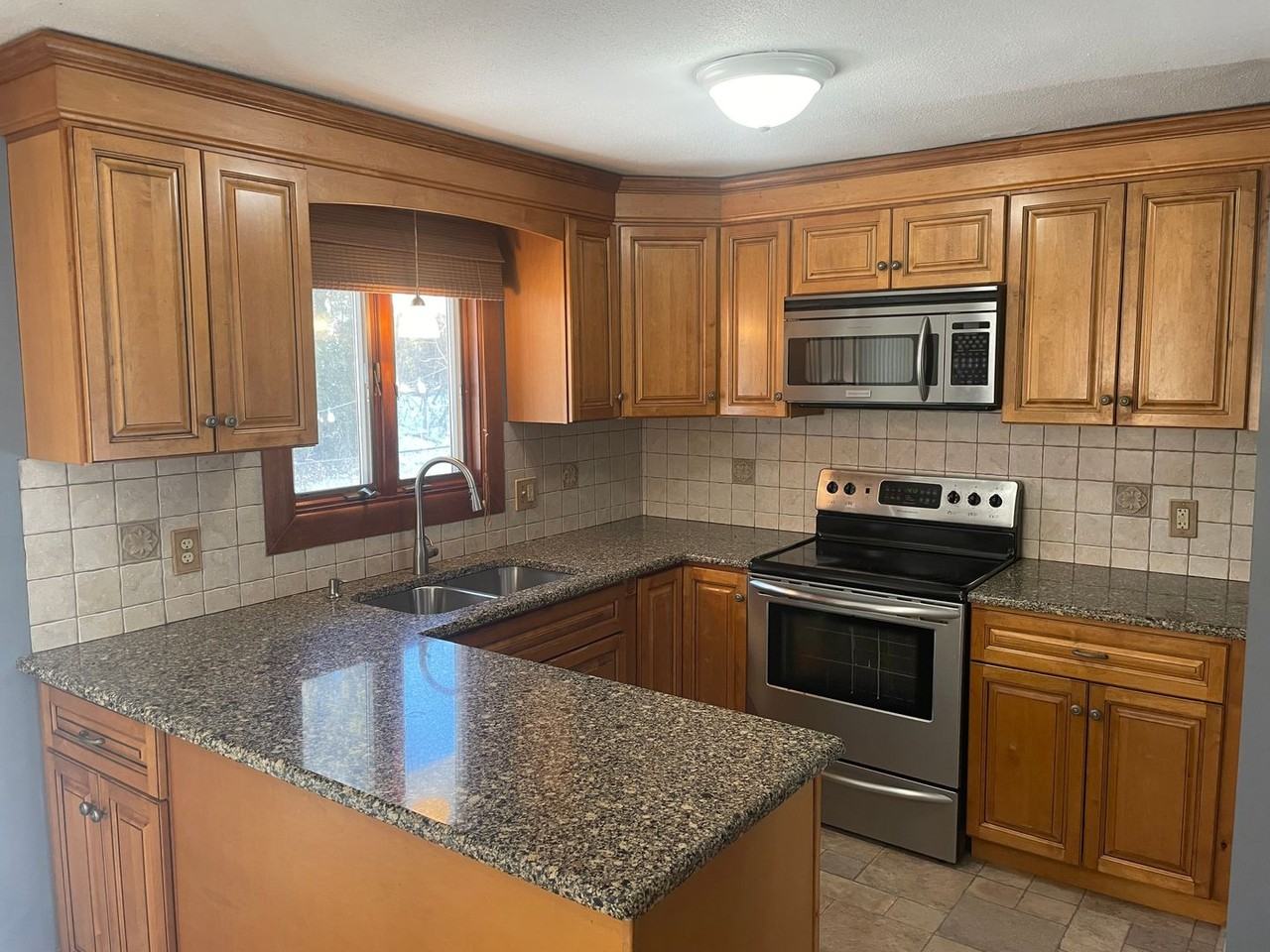 38 Ash Street Manville - Photo 2 of 21