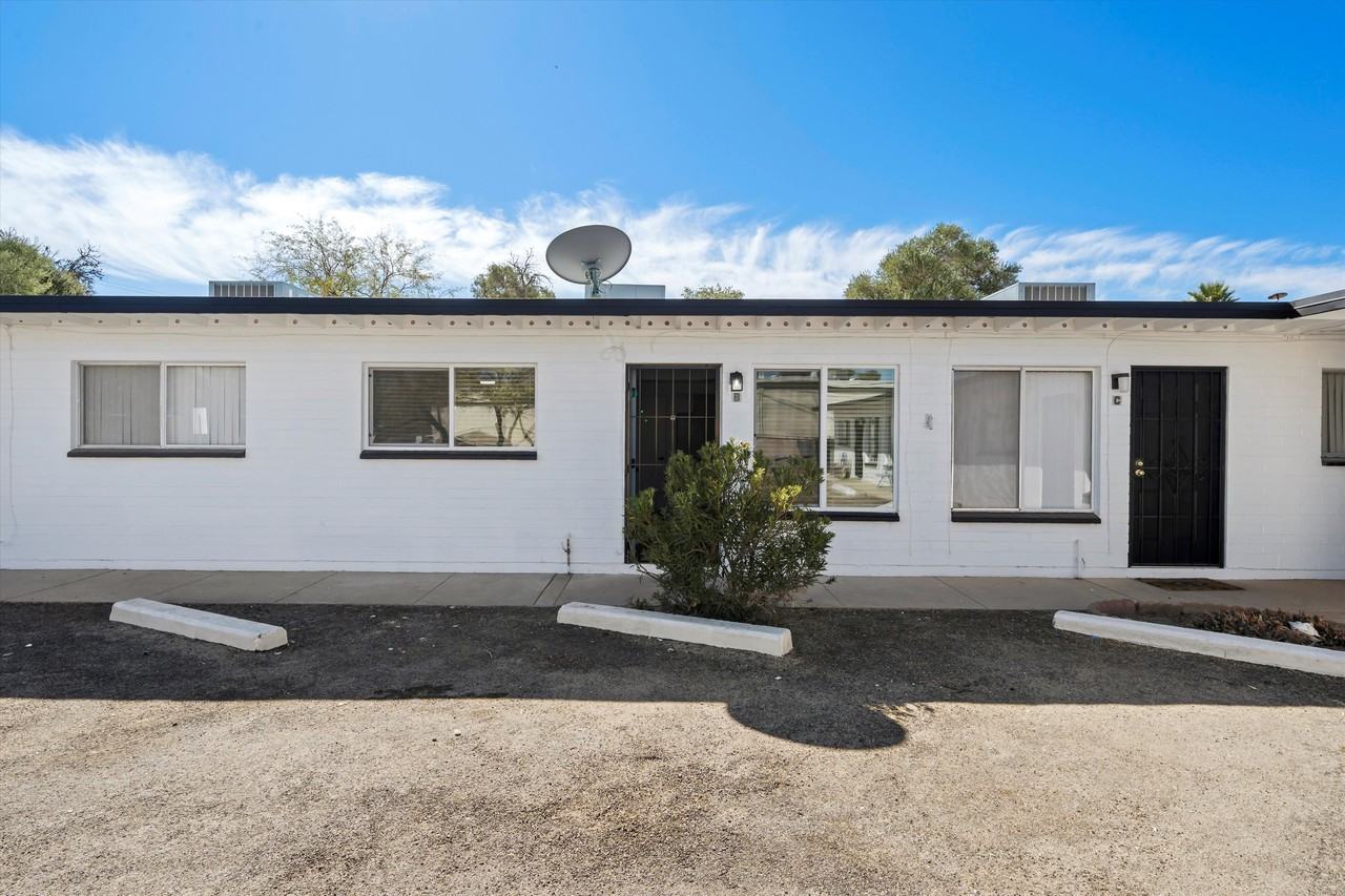 PM519 - 3131 North Treat Avenue - Photo 2 of 29