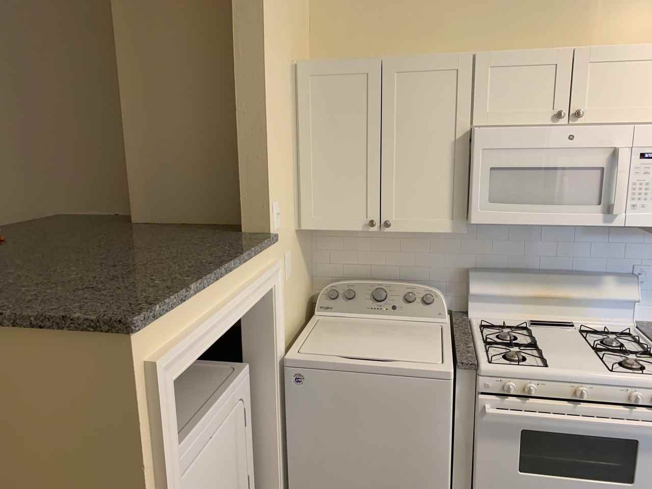 811 Bromley Rd - Photo 2 of 22