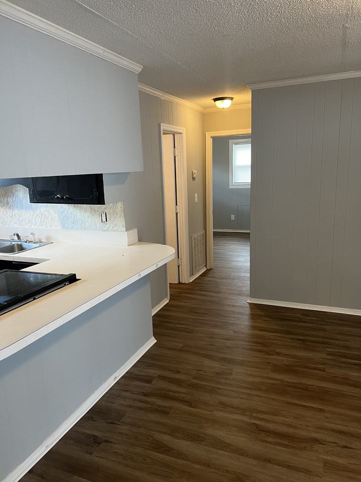 1448 Francis Marion Road - Photo 3 of 20