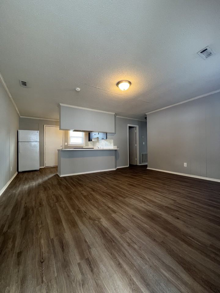 1448 Francis Marion Road - Photo 4 of 20