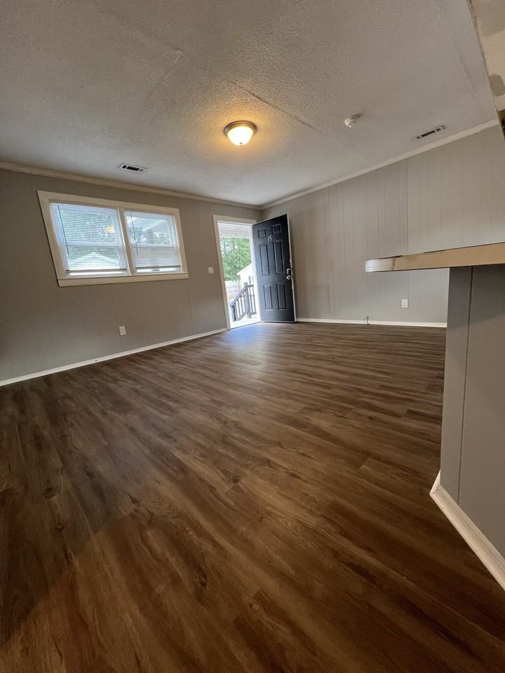 1448 Francis Marion Road - Photo 5 of 20