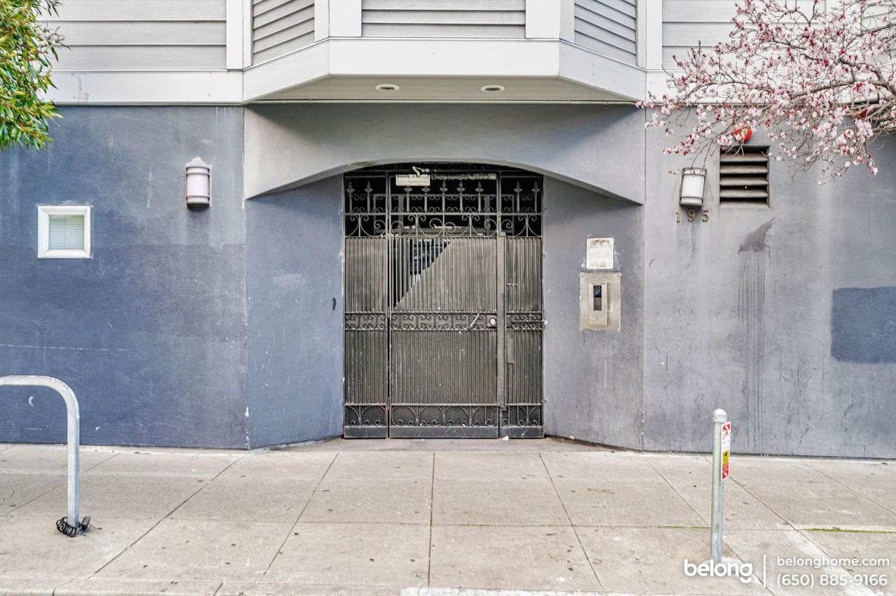 195 7th St #301 - Photo 4 of 19