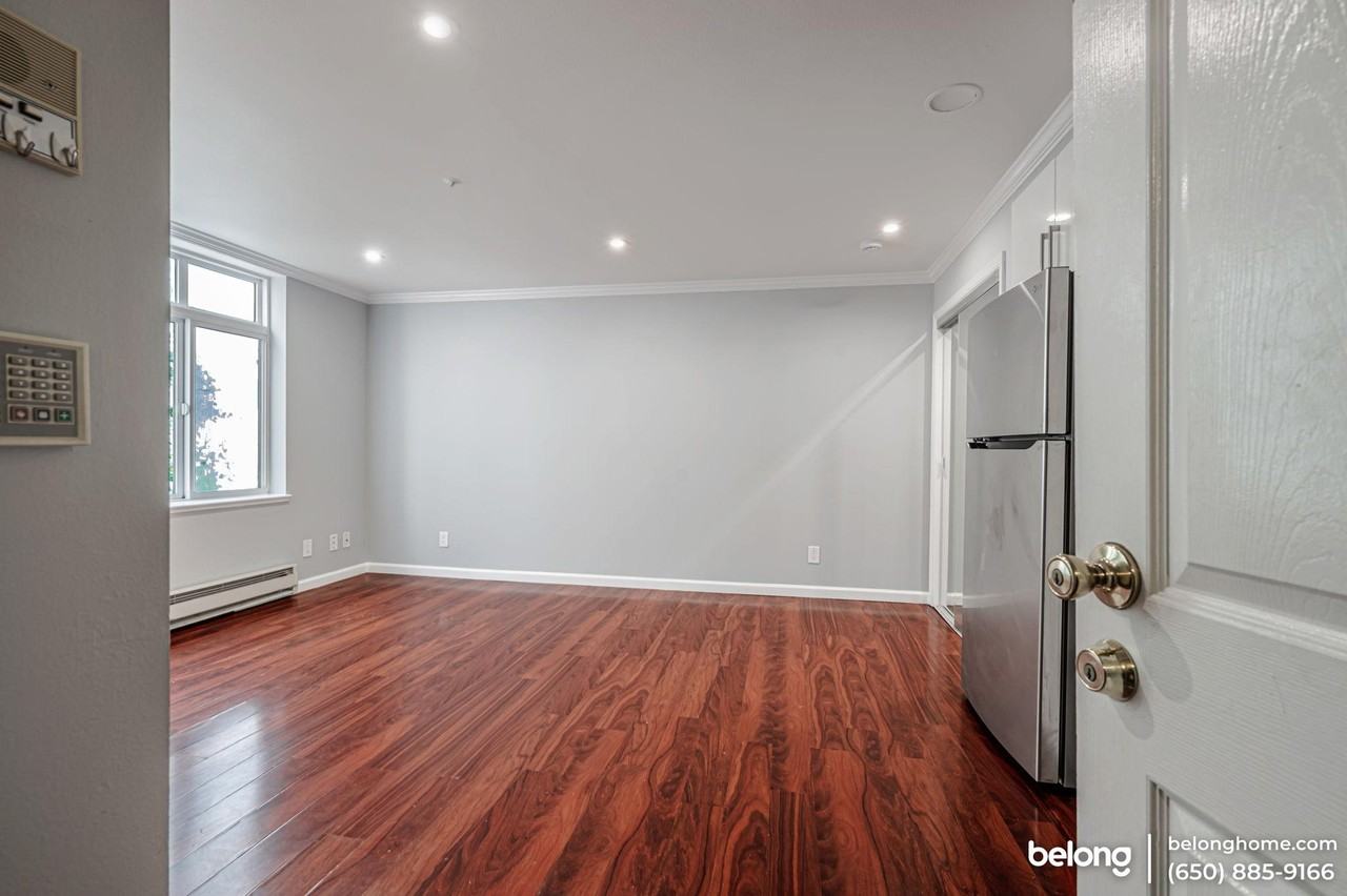 195 7th St #301 - Photo 6 of 19