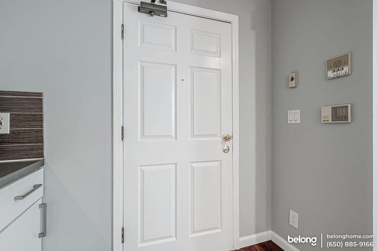 195 7th St #301 - Photo 7 of 19