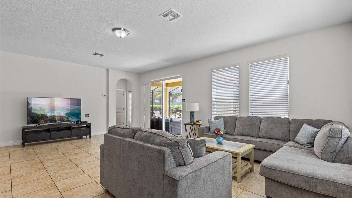 5266 Wildwood Way - Photo 3 of 22