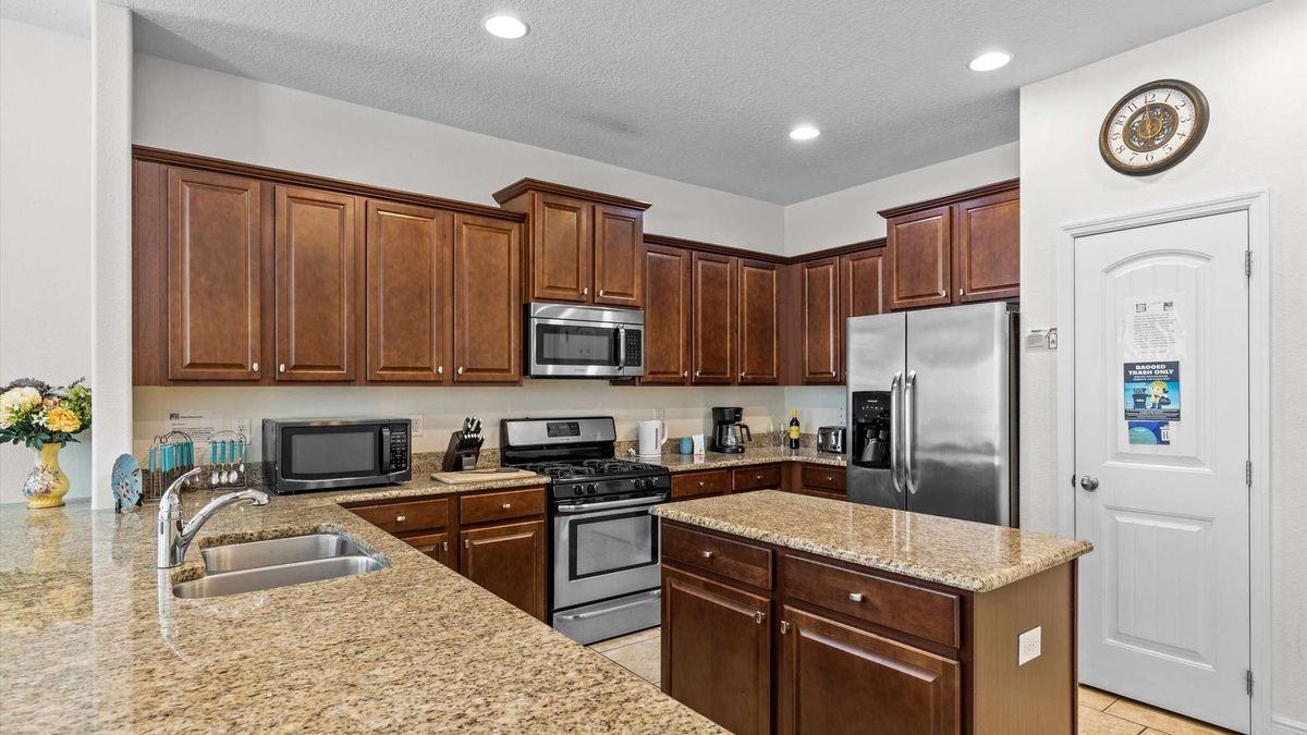 5266 Wildwood Way - Photo 7 of 22