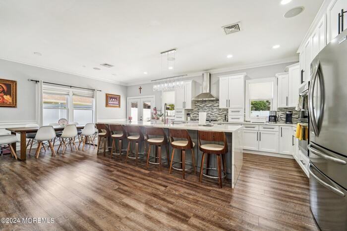 357 Meadowbrook Ave - Photo 2 of 5
