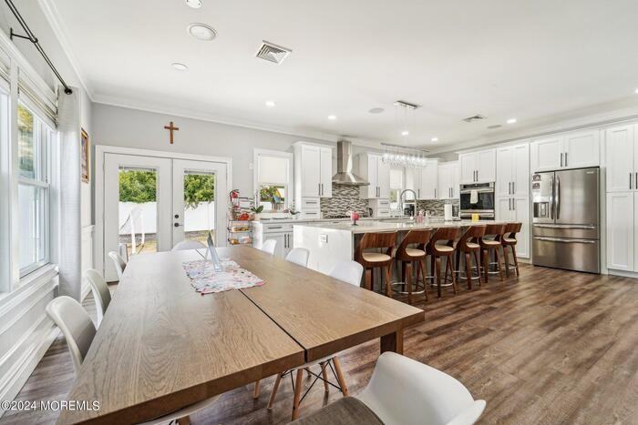 357 Meadowbrook Ave - Photo 3 of 5