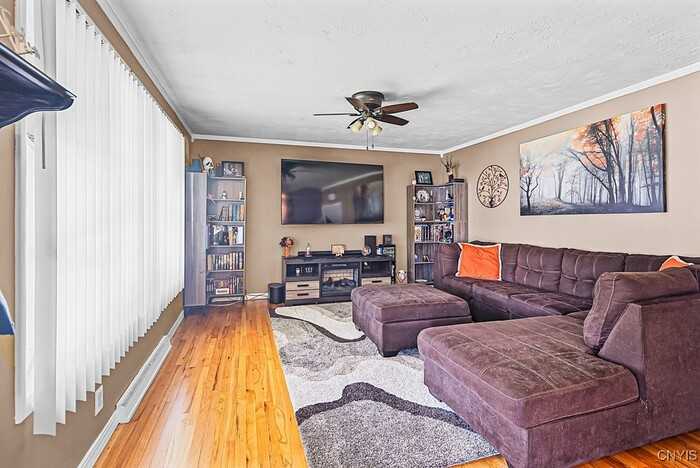 208 Deerfield Dr E - Photo 2 of 5